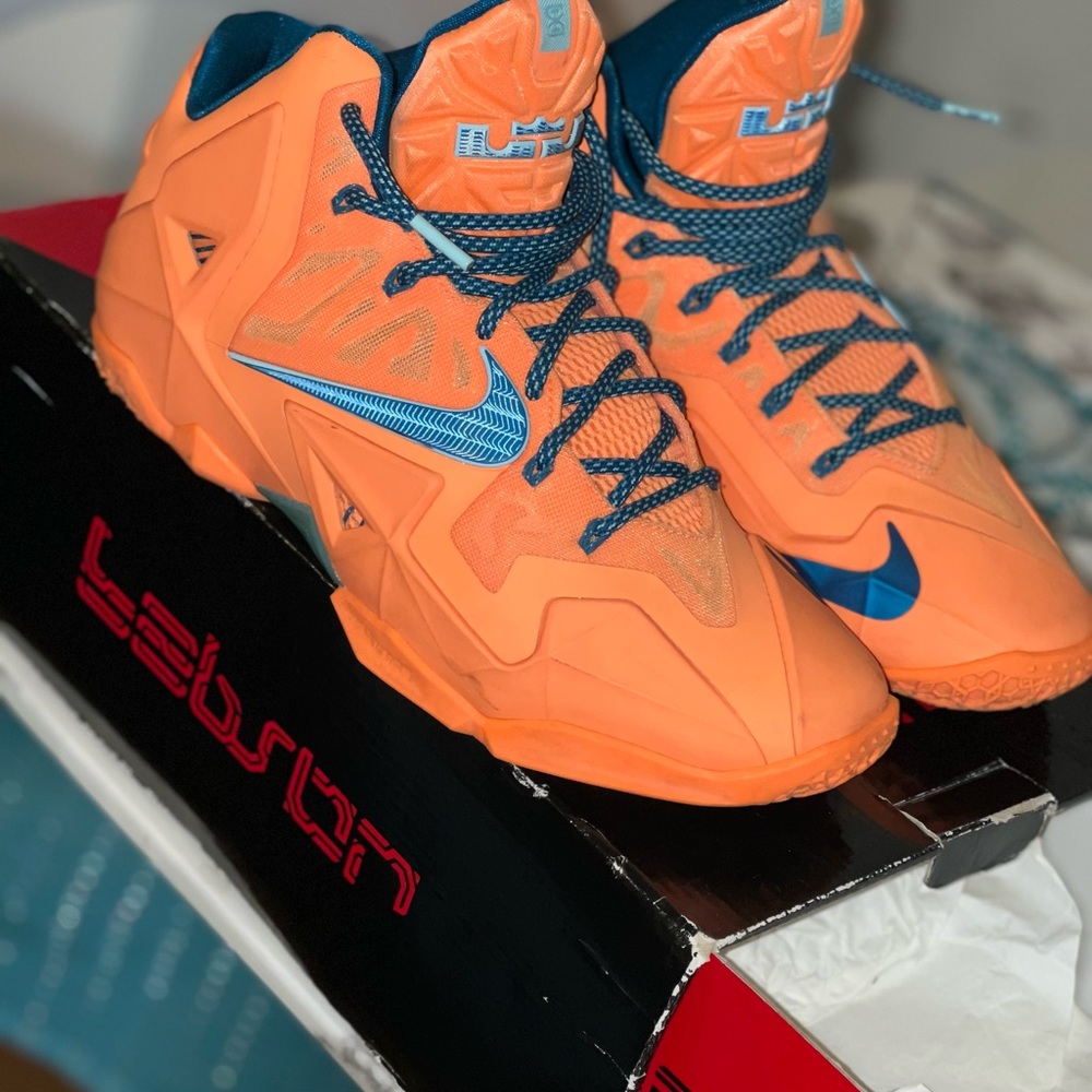 Nike Lebron XI